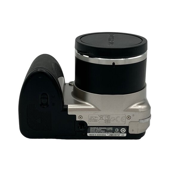 Olympus SP-600UZ 12MP 15X Zoom Digital Camera - Picture 10 of 16